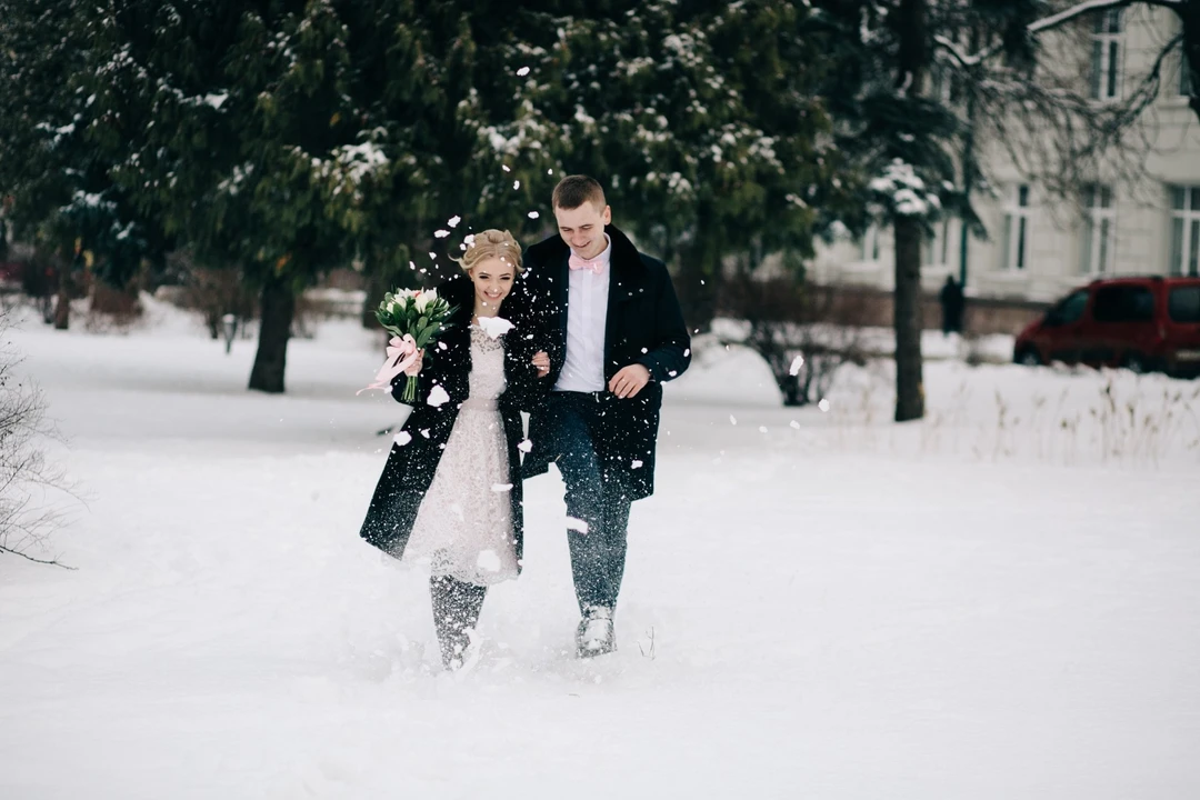 love-couple-beautiful-garden (2).jpg