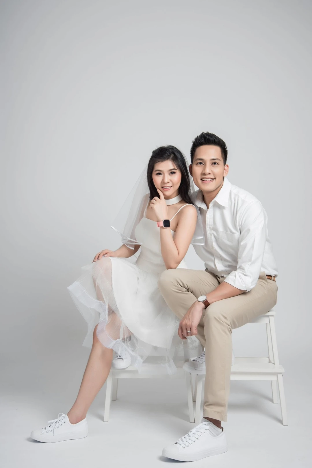 portrait-smiling-young-couple (2).jpg